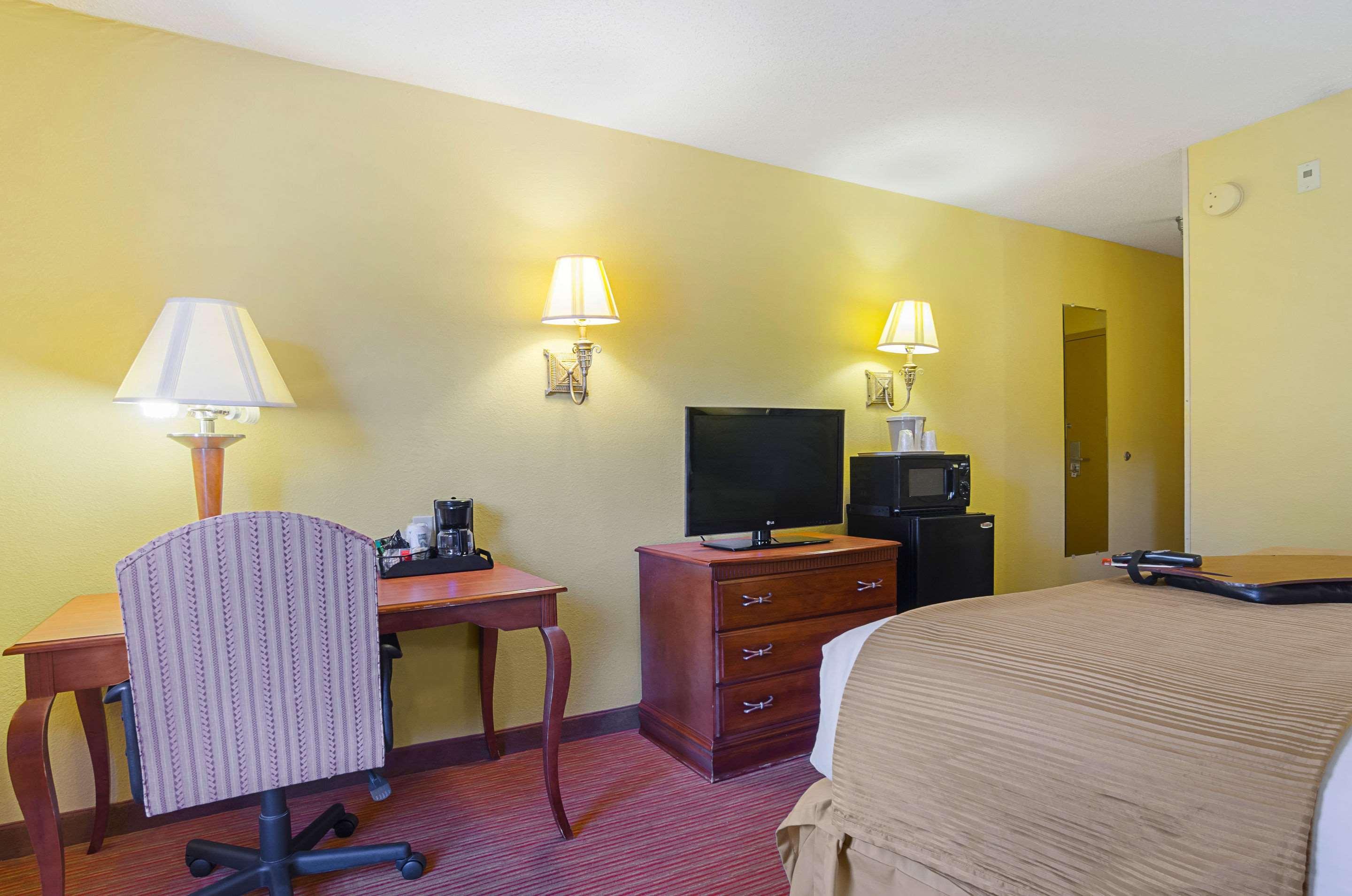 Surestay Plus Hotel By Best Western Durham Medical Center 외부 사진