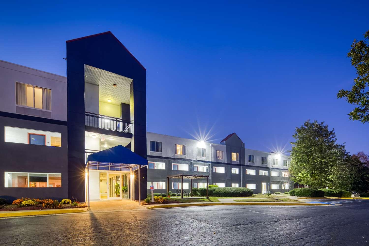 Surestay Plus Hotel By Best Western Durham Medical Center 외부 사진