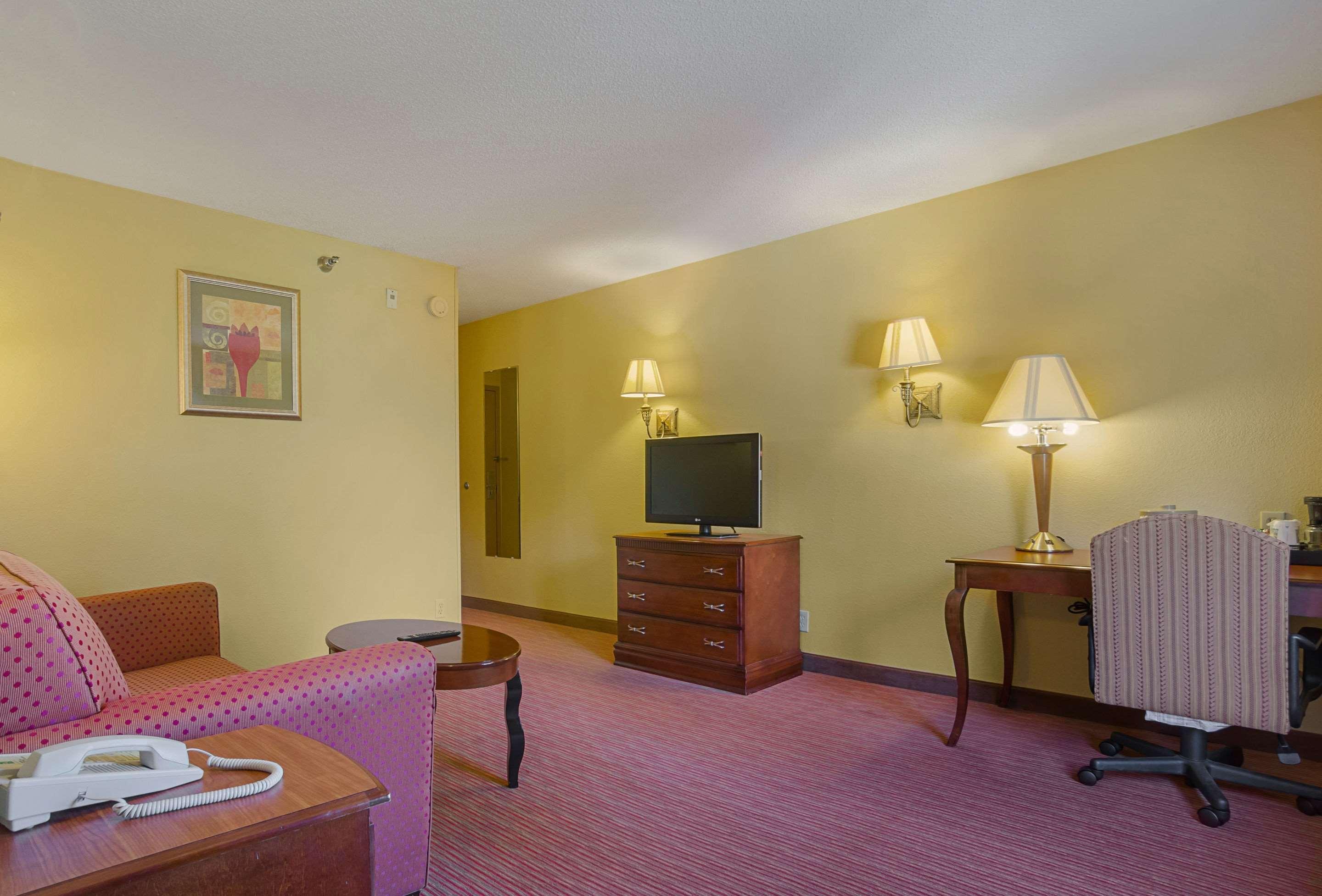 Surestay Plus Hotel By Best Western Durham Medical Center 외부 사진